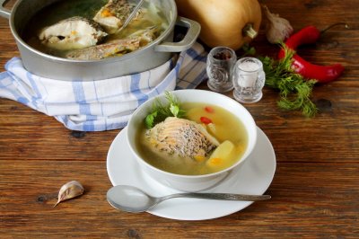spanische Fischsuppe mit Curry - Sopa de pescado - La Tapa caliente