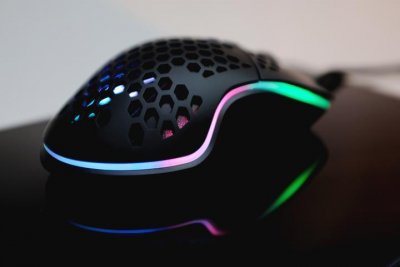 Nyf-20 Gaming Maus - schönes Design und perfektes handlingDer groe Gaming Maus Test