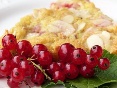 Johannisbeerkuchen vom Blech - Omas Rezept schnell und einfach
